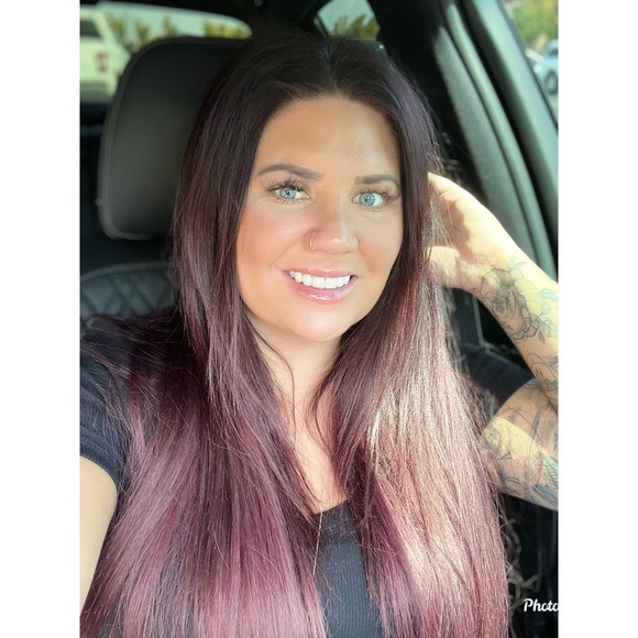 Meet your Posher, Candice - Picture 5 of 5